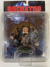 PREDATOR WALL RELIEF - FIGURE