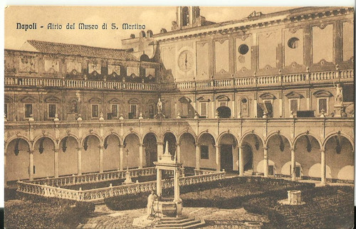 Napoli atrio del museo di - napoli,