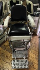 POLTRONA BARBIERE ANNI 50 /60 Marca F.LLI BONARIVA MILANO. BUONE CONDIZIONI.