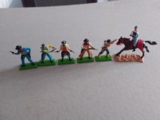 DEETAIL BRITAINS LTD 1971  6  SOLDATINI SU BASE METALLICA INDIANI COWBOY