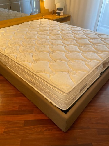 Letto sommier imbottito
