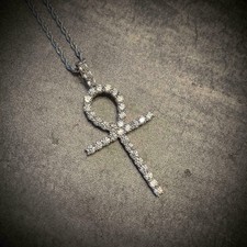 Collana con ciondolo croce