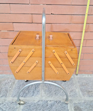 Carrello porta cucito in legno chiaro vintage