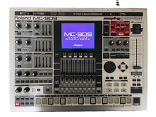 Roland MC-909 con cavo di