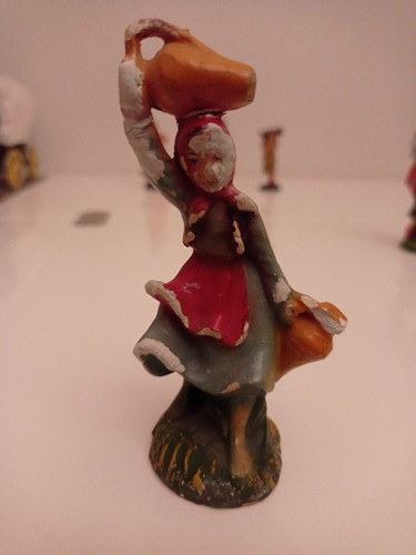 Vecchia statuina presepe - vecchia, in