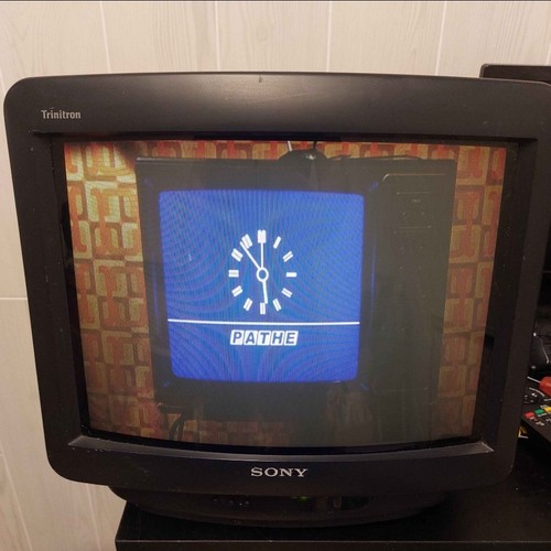 Sony trinitron m1400u - trinitron, kv-m1400u