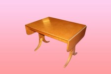 Antico tavolino con alette