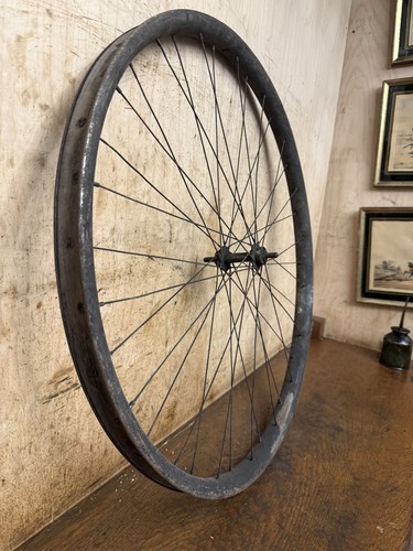 Ruota bicicletta antica