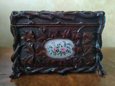 Antica Scatola intaglio fine a foglie d'edera e Ceramica dipinta a mano. Sec XIX