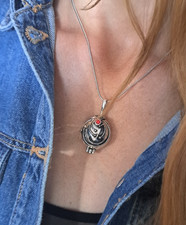 Collana Elena Gilbert