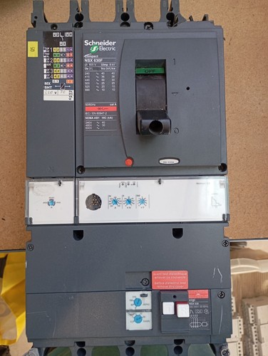 Materiale elettrico stock 150 - materiale,