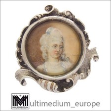 Spilla antichismo miniatura