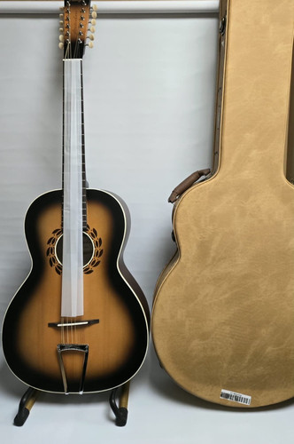 Chitarra acustica vintage