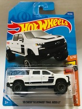 19 Chevy Silverado Trail Boss LT Hot Wheels Pick Up Car HW Hot Trucks 5/10 Nuova