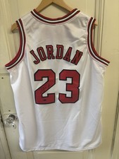 Maglia firmata Michael Jordan