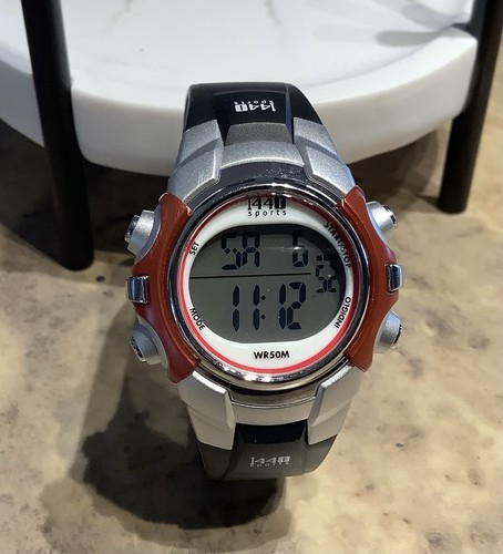 Orologio digitale sportivo