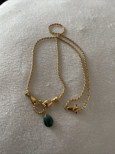 Collana con ciondolo goccia