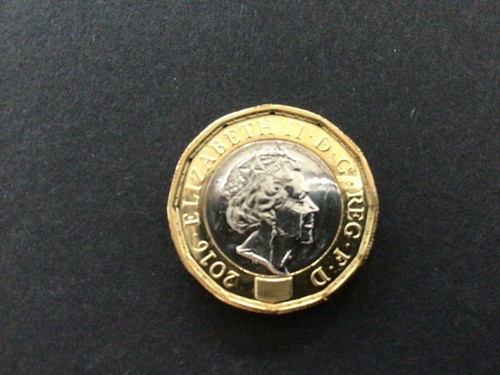 One pound 2016 coin extra - 2016,