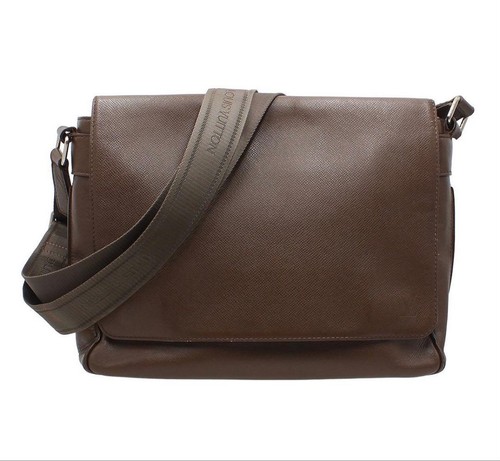 Louis vuitton taiga - taiga, roman