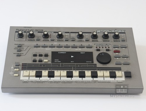Roland 303 groovebox 1 - -, +