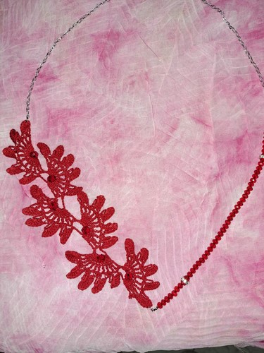 Collana rossa con perline - collana,