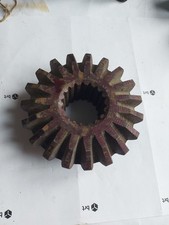 Planetarium differential pair - differential,