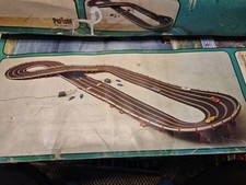 pista polistil 4 corsie 1:32  funzionante anni 70 con 2 box e 4 slot ottime