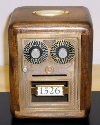 Antica banca porta cassetta