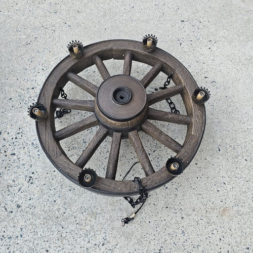 Lampadario grande con ruota