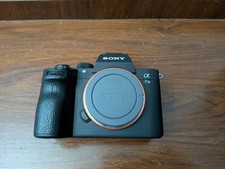 Sony A7 III (A7iii) - Usato - Numero di otturatori 2200 - Boxato/Testato/Aggiornato ILCE-7M3