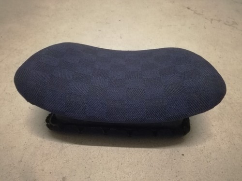 Poggiatesta scacchiera blu