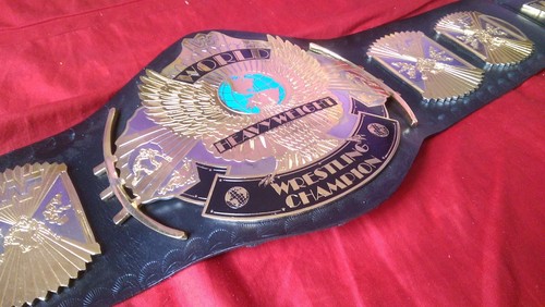 Wwe classic gold winged eagle - gold,