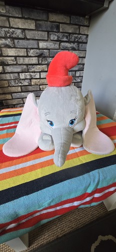Disney store dumbo - disney,