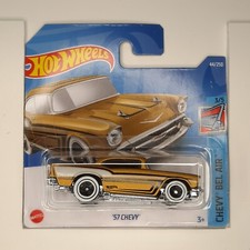 Hot Wheels Mattel 2022 '57 Chevy 44/250 HW Chevy Bel Air 3/5