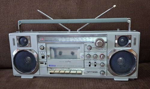Sanyo 7900k radio cassette - radio,