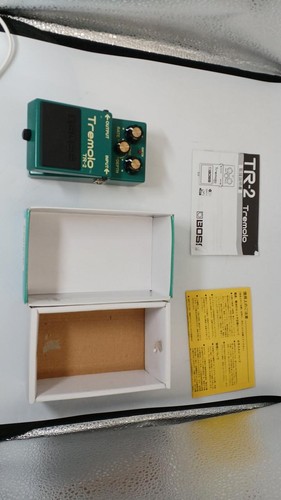 Tremolo pedale effetto boss - tremolo,
