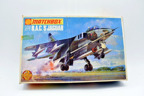 Modellino model kit montaggio
