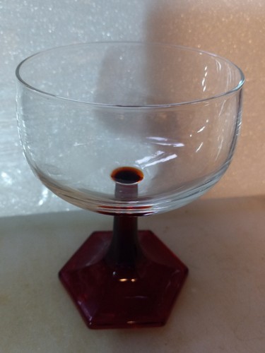 Bicchiere vino - un,