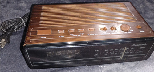 Sveglia radio panasonic - sveglia,