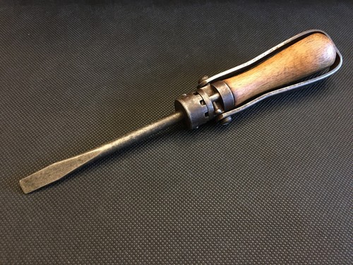 Vecchio cacciavite - vecchio, a