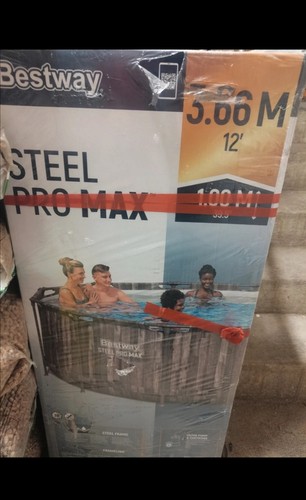 Piscina fuori terra - fuori,