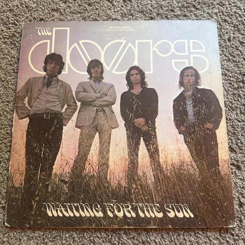 The doors waiting for - the, ‎–