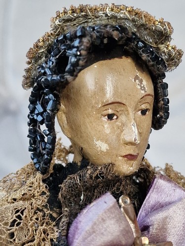 Vecchia bambola tradizionale - bambola,