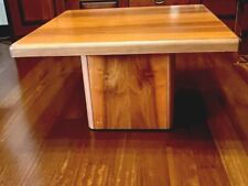 Tavolino Vintage in Legno Noce Tanganica 70X70X40H.Base 34X34X36h.Crivellari 25k