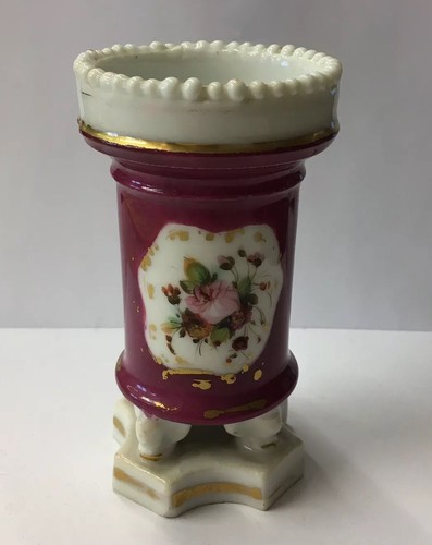 Antico vaso fuoriuscita