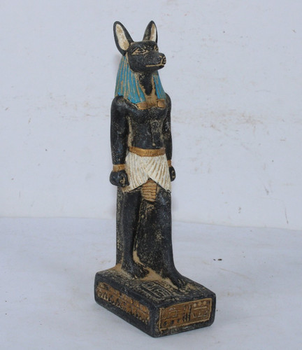 Unica statua colorata - statua,
