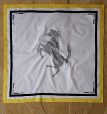 Sciarpa FERRARI VINTAGE anni 60 grande 75 x 77 cm Modena giallo cavallo rampante come nuova