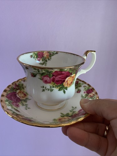 Royal albert bone china - royal, made