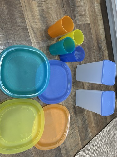 New tupperware set plates - set-,