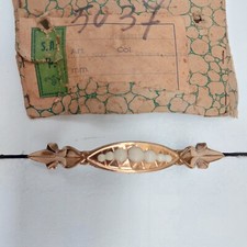 MANIGLIE VINTAGE PER MOBILI IN OTTONE DECORATE BIANCHE. Distanza tra i fori: 10 